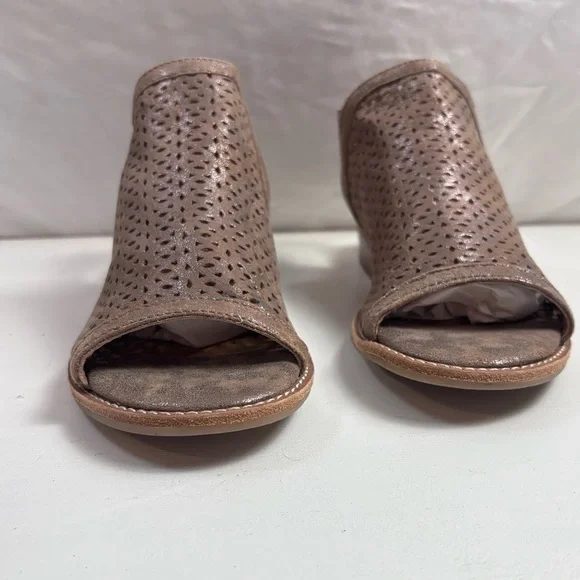 Söfft Nalda Metallic Suede Sandals Women’s 6M – Distressed Leather Comfort Chic - Picture 9 of 14